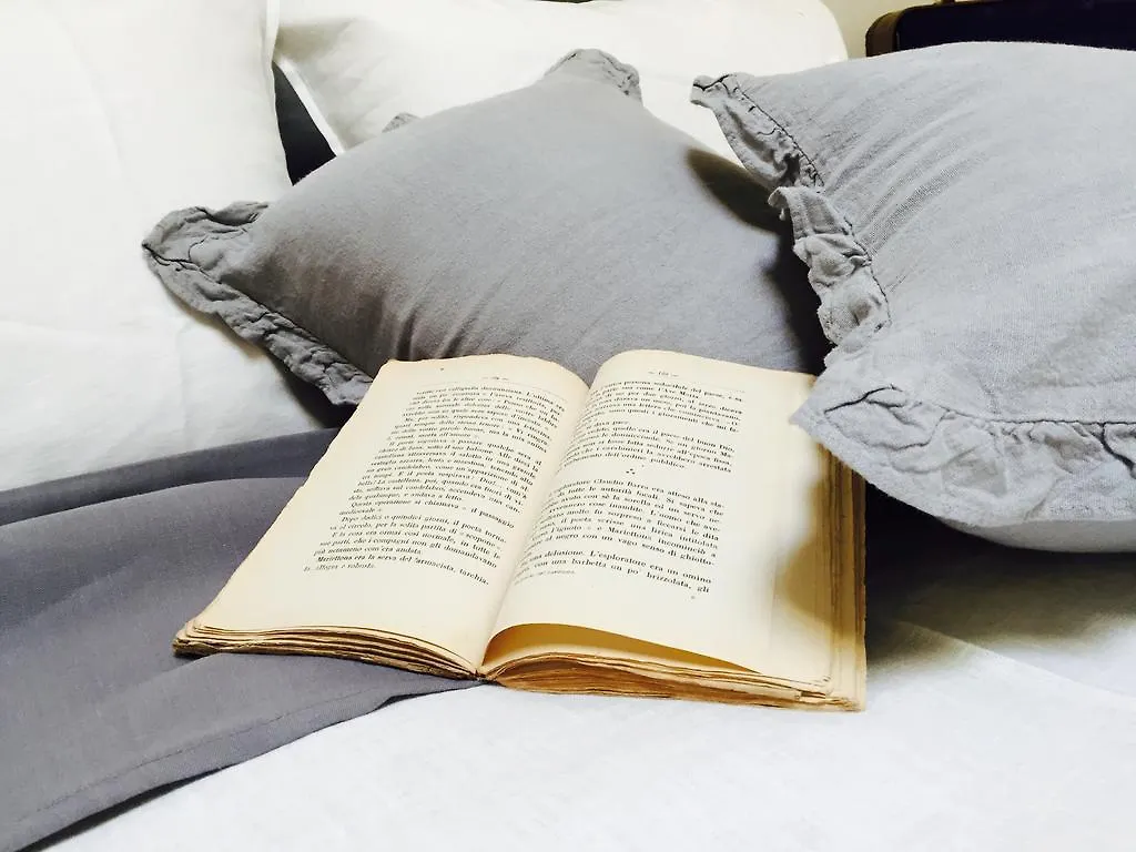 בולוניה Blq 01Boutique B&B לינה וארוחת בוקר