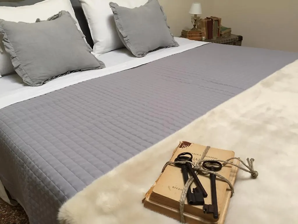בולוניה Blq 01Boutique B&B 2*,  איטליה